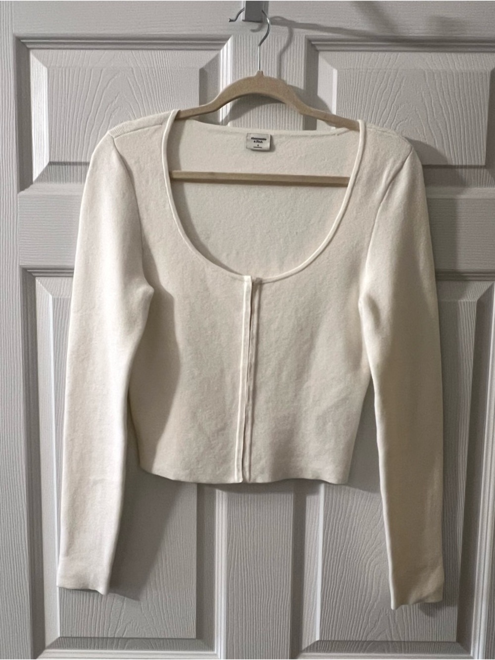 Abercrombie Front-Hook Knit Cardigan Sweater